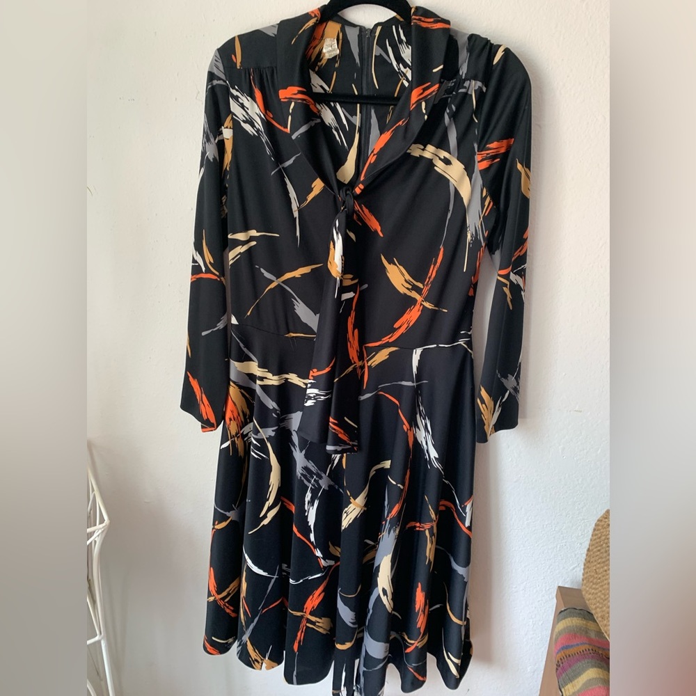 VINTAGE 70’s or 80’s dress with front tie detail